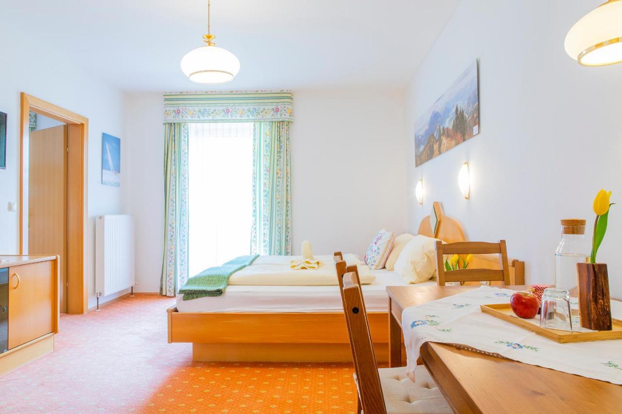שטרובל Hotel Garni Weberhausl מראה חיצוני תמונה